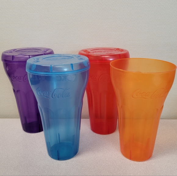 NEW Fast Food Cocoa Cola Plastic Cups & Lids 32 oz. Retro 2000s Coke Collectable - Picture 2 of 3